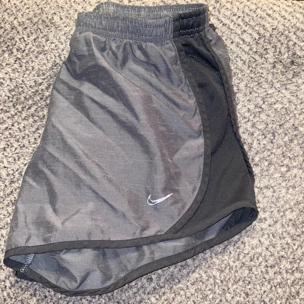 Black Nike shorts